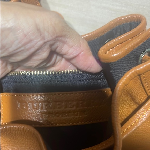 Burberry Tan Leather Women's Bag - Picture 6 of 10
